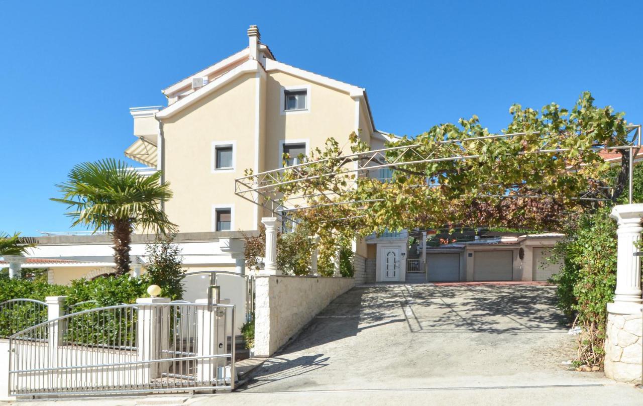 Villa Klaudia Трогир Екстериор снимка