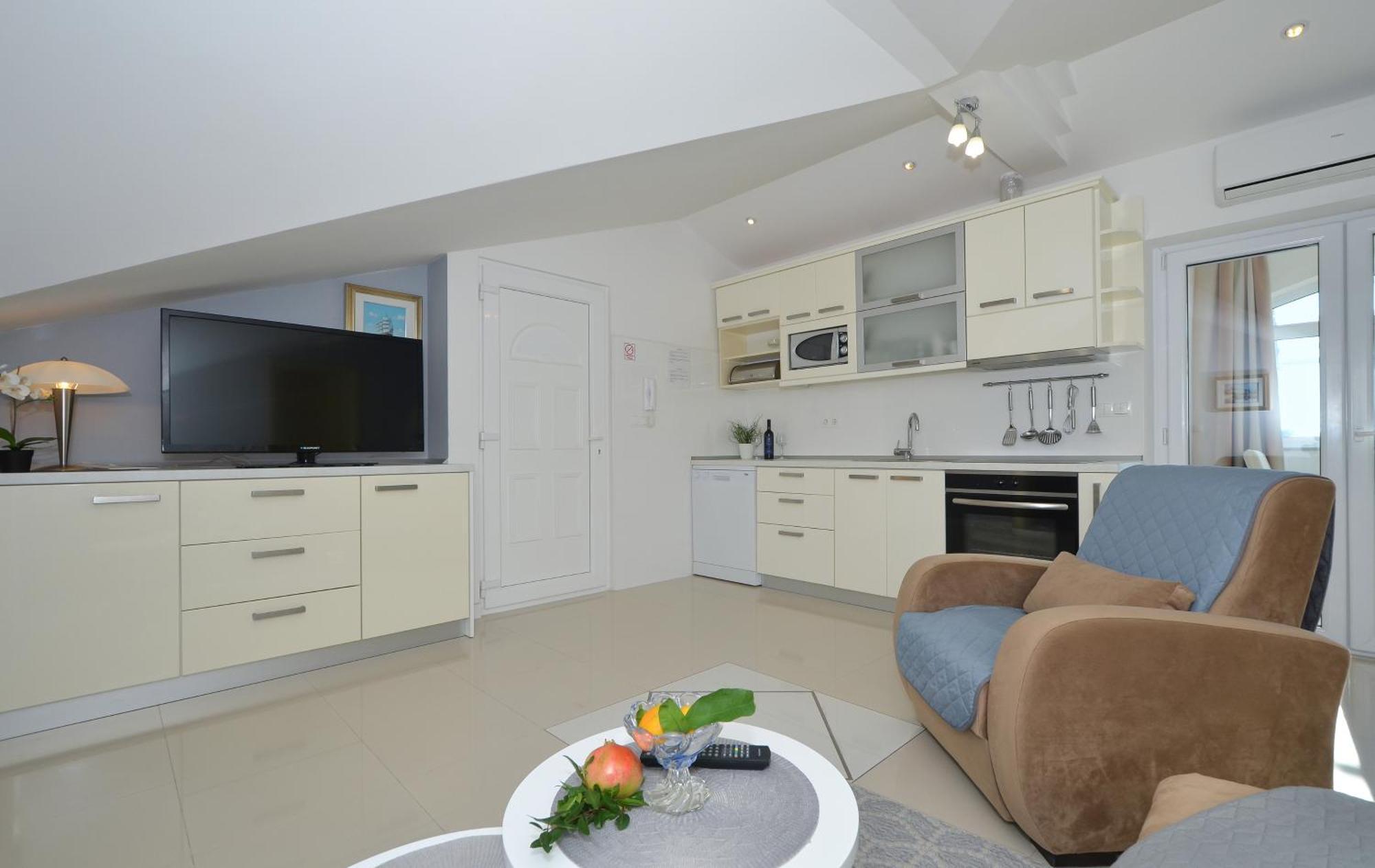 Villa Klaudia Трогир Екстериор снимка